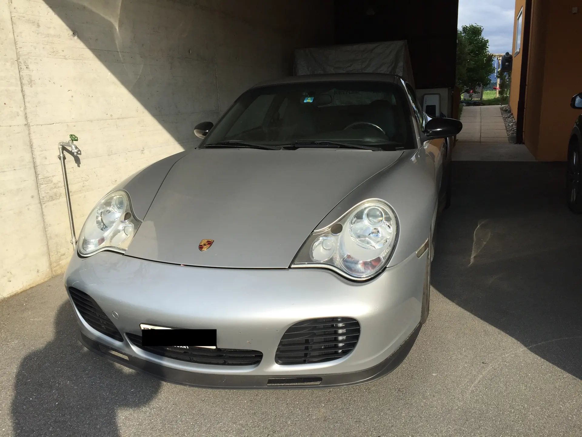 Porsche 911 Turbo 996 — Superbe coupé sportif, 420 ch, boîte manuelle — vista esterna