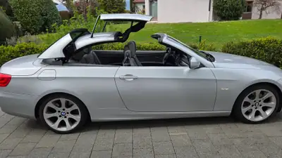 BMW 330i Cabriolet — Élégance décapotable, 272 ch et boîte manuelle — Innenraum