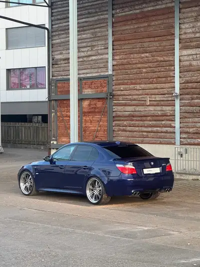 BMW M5 E60 — Berline sportive de légende, état collection exceptionnel — Thumbnail 8