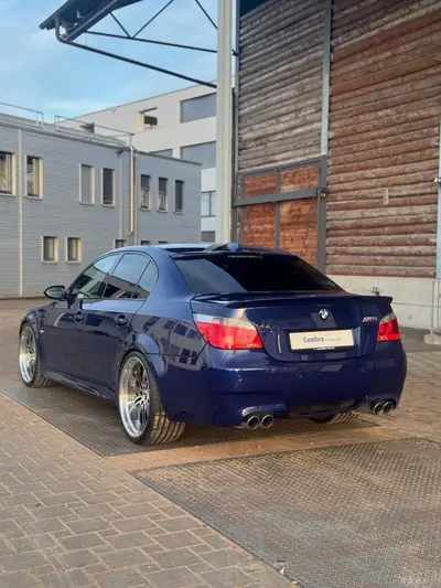 BMW M5 E60 — Berline sportive de légende, état collection exceptionnel — Thumbnail 9