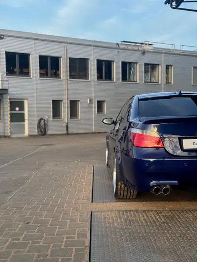 BMW M5 E60 — Berline sportive de légende, état collection exceptionnel — Thumbnail 11