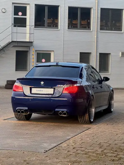 BMW M5 E60 — Berline sportive de légende, état collection exceptionnel — Thumbnail 14