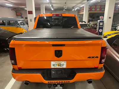 Dodge Ram Sport Crew Cab — 400 ch, édition limitée mondiale, orange sportif — Innenraum