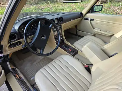 Mercedes-Benz SL 500 — Chef-d'œuvre cabriolet de 1989, état d'origine exceptionnel — Miniature 12