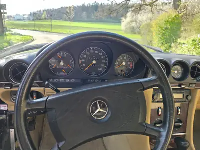 Mercedes-Benz SL 500 — Chef-d'œuvre cabriolet de 1989, état d'origine exceptionnel — Miniature 13