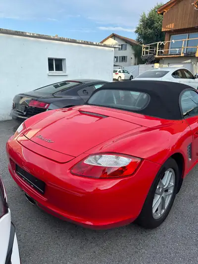Porsche 718 Boxster 2.7 — Roadster légendaire, 32'000 km, moteur atmosphérique — fianco