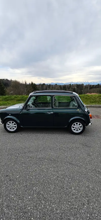 MINI Cooper 1300 — L'iconique britannique des années 90, économique et attachante — dettaglio