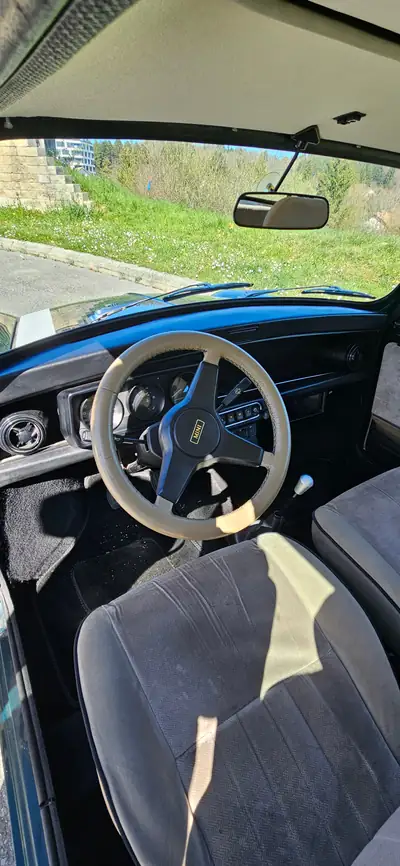 MINI Cooper 1300 — L'iconique britannique des années 90, économique et attachante — Miniatura 9