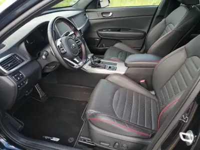 Kia Optima SW 1.6 T-GDI 179 ch — Break premium GT-Line, garantie constructeur jusqu'à 2026 — Seitenansicht
