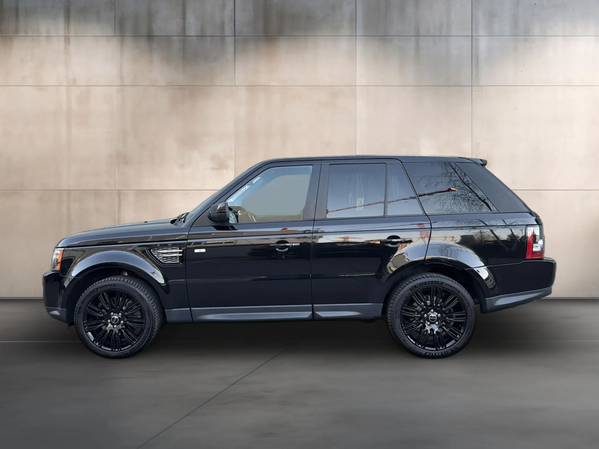 Range Rover Sport 3.0 TDV6 HSE — SUV premium diesel, 79'900 km seulement — vista esterna
