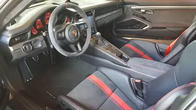 Porsche 911 GT3 2017 — Le dernier sans filtre à particules, 500 ch de pur plaisir de conduite — fianco