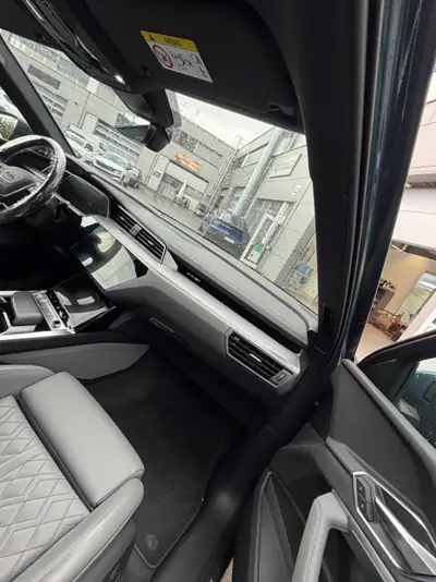 Audi e-tron 50 Sportback S Line — SUV électrique premium, 53'000 km seulement — tableau de bord