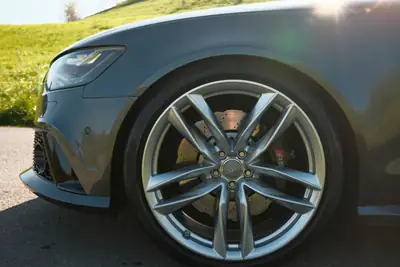 Audi RS6 Avant 560 ch — Break de prestige, V8 biturbo et technologie quattro — interni