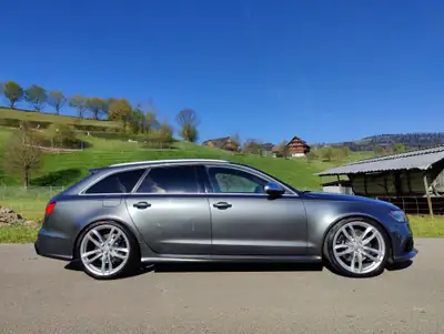 Audi RS6 Avant 560 ch — Break de prestige, V8 biturbo et technologie quattro — Miniatura 9