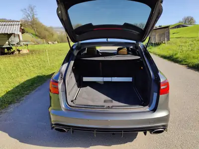 Audi RS6 Avant 560 ch — Break de prestige, V8 biturbo et technologie quattro — Miniatura 7