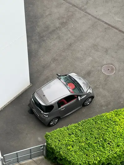Aston Martin Cygnet — L'icône britannique compacte, 40 000 km seulement — Miniature 11
