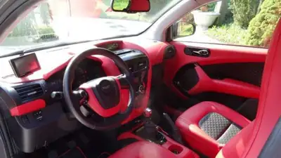 Aston Martin Cygnet — L'icône britannique compacte, 40 000 km seulement — Miniature 13
