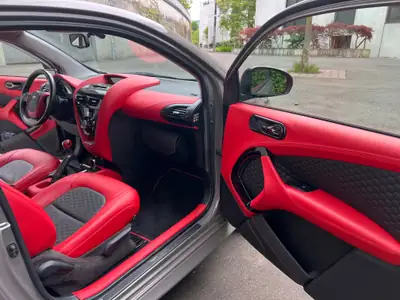 Aston Martin Cygnet — L'icône britannique compacte, 40 000 km seulement — Miniature 15
