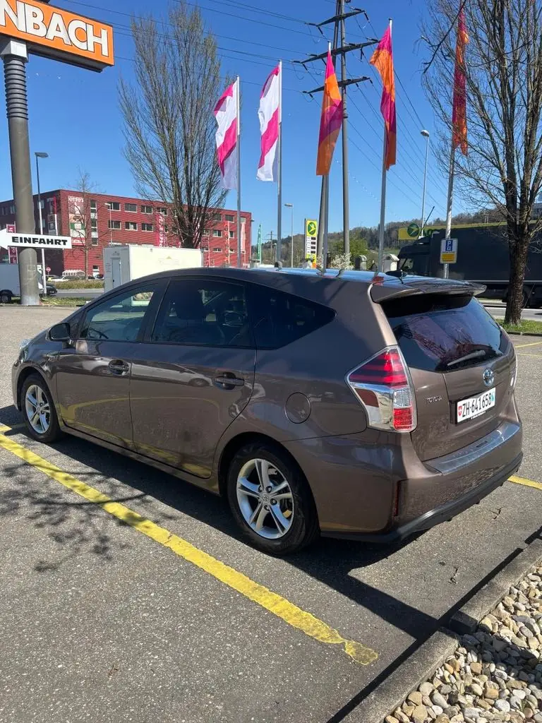 Toyota Prius Plus 2016 occasion Lucerne — 3