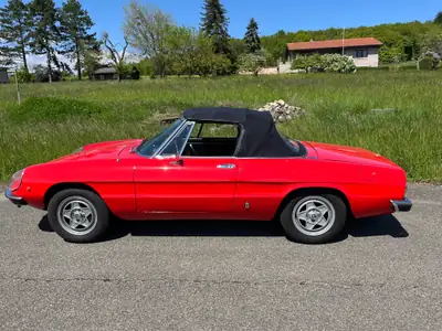 Alfa Romeo Spider Veloce 1977 — Roadster mythique, moteur 2.0 L enjoué — Außenansicht