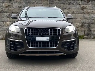 Audi Q7 6.0 TDI V12 quattro — SUV prestige 7 places, motorisation légendaire — vista posteriore