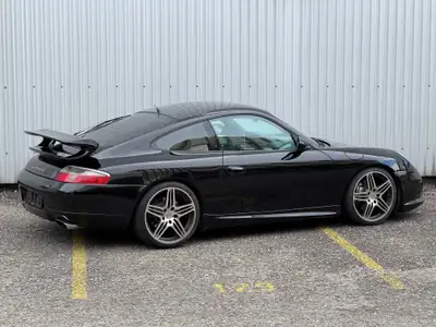 Porsche 911 Carrera 4 1999 — Icône collector avec Aerokit, 88 500 km — Innenraum