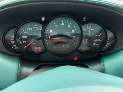 Porsche 911 Carrera 4 1999 — Icône collector avec Aerokit, 88 500 km — Miniatur 19