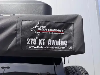 Land Rover Defender 2023 — SUV iconique diesel, 7'100 km seulement — Miniature 10