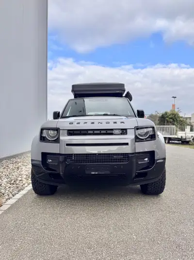 Land Rover Defender 2023 — SUV iconique diesel, 7'100 km seulement — Miniature 12
