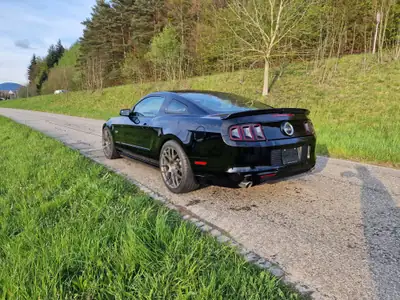 Ford Mustang GT Premium V8 420PS — Coupé muscle américain, rare et performant — Miniatur 7