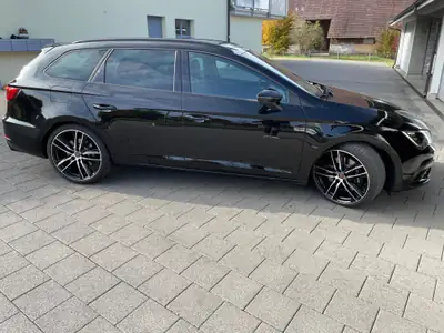SEAT Leon ST Cupra 300 4Drive — Break sportif 300ch, 4x4 intégral, boîte DSG — rear view