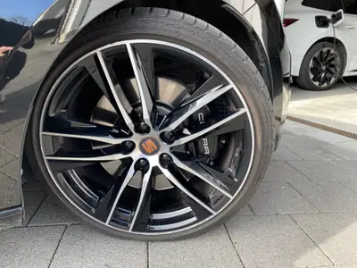 SEAT Leon ST Cupra 300 4Drive — Break sportif 300ch, 4x4 intégral, boîte DSG — detail