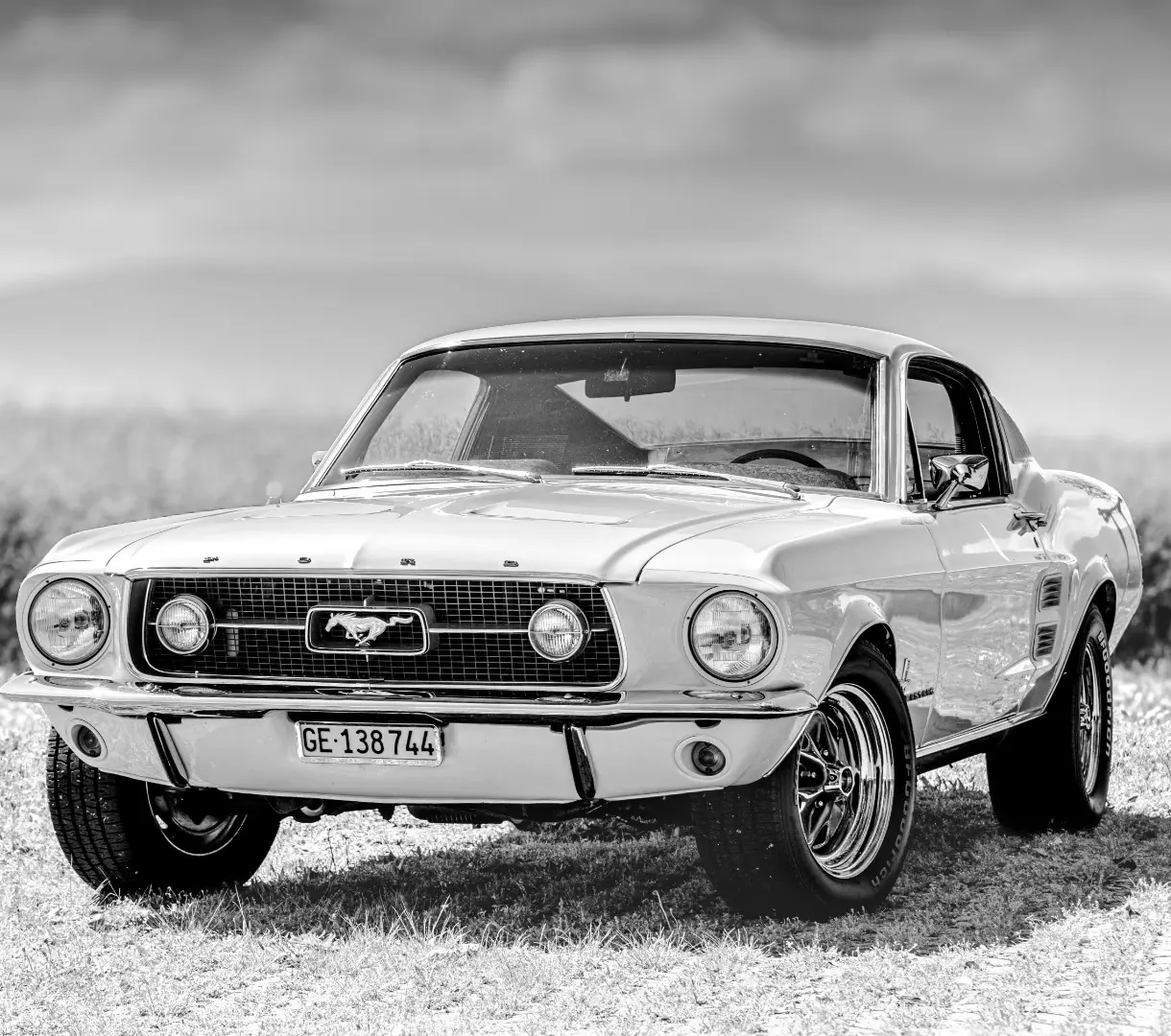 Ford Mustang Fastback 1967 — Légende américaine, moteur 4.7L authentique — vista esterna