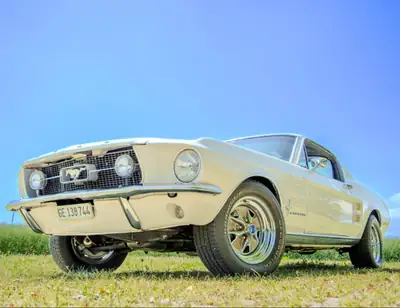 Ford Mustang Fastback 1967 — Légende américaine, moteur 4.7L authentique — dettaglio