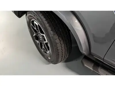 Ford Bronco 2.7 EcoBoost Outer Banks 4x4 — SUV aventurier, 9 500 km seulement — Miniature 15