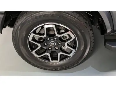 Ford Bronco 2.7 EcoBoost Outer Banks 4x4 — SUV aventurier, 9 500 km seulement — Miniature 14
