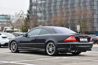 Mercedes-Benz CL 55 AMG — Coupé sportif de prestige, 500 ch purs — vista posteriore