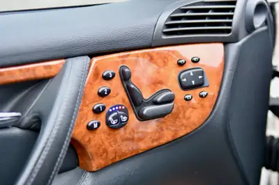 Mercedes-Benz CL 55 AMG — Coupé sportif de prestige, 500 ch purs — Miniatura 9