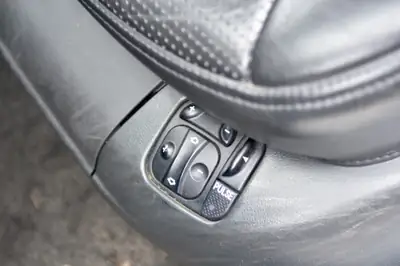 Mercedes-Benz CL 55 AMG — Coupé sportif de prestige, 500 ch purs — Miniatura 12