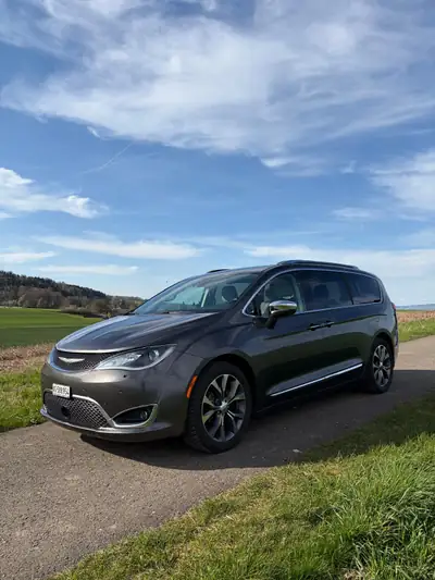Chrysler Pacifica Limited 2017 — Monospace familial 7 places, moteur 291 ch — Miniatur 8