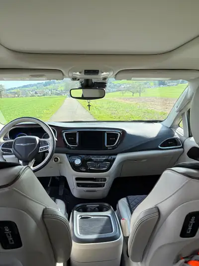Chrysler Pacifica Limited 2017 — Monospace familial 7 places, moteur 291 ch — Miniatur 12