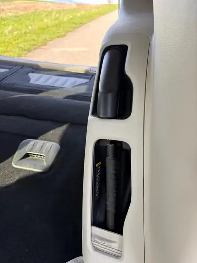 Chrysler Pacifica Limited 2017 — Monospace familial 7 places, moteur 291 ch — Miniatur 15