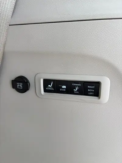 Chrysler Pacifica Limited 2017 — Monospace familial 7 places, moteur 291 ch — Miniatur 17