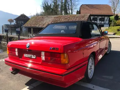 BMW M3 Cabrio E30 1990 — Légende décapotable, 211 ch purs — Innenraum