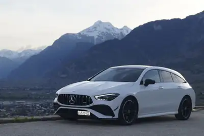 Mercedes-Benz CLA 250 Shooting Brake AMG — Élégance sportive et polyvalence 4Matic — vista posteriore
