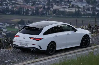 Mercedes-Benz CLA 250 Shooting Brake AMG — Élégance sportive et polyvalence 4Matic — Miniatura 8