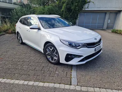 Kia Optima SW 2.0 GDI PHEV — Break hybride rechargeable, garantie usine jusqu'en 2027 — vue extérieure