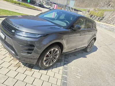 Range Rover Evoque R-Dynamic P 300e — Hybride rechargeable premium, 23000 km seulement — Außenansicht