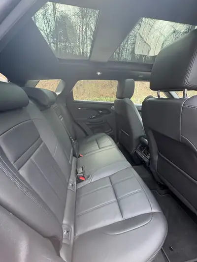 Range Rover Evoque R-Dynamic P 300e — Hybride rechargeable premium, 23000 km seulement — Miniatur 10