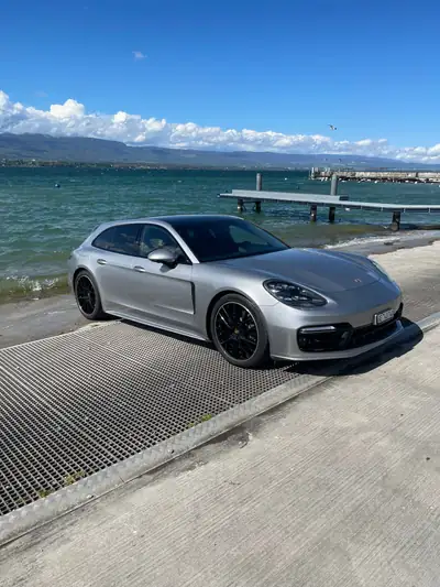 Porsche Panamera 4 E-Hybrid Sport Turismo — SUV coupé hybride rechargeable, 462 ch, faible consommation — Seitenansicht